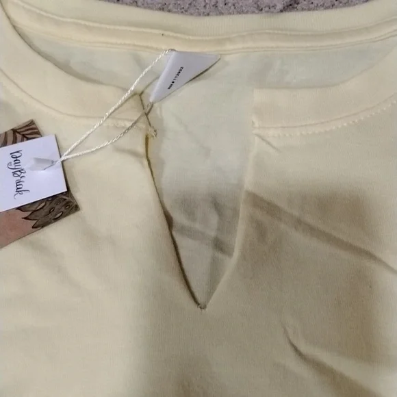 Daybreak top NWT - Picture 7 of 9